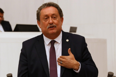 KUMLUCA'DA SÜPRİZ GELİŞME. AYDIN ÖZER DEMOKRAT PARTİ ADAYI .