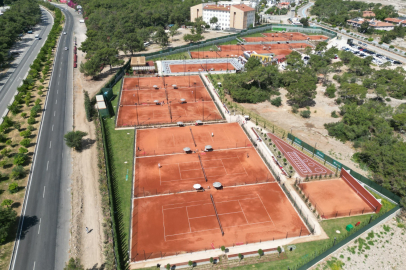TENİS'İN KALBİ KEMER'DE ATACAK