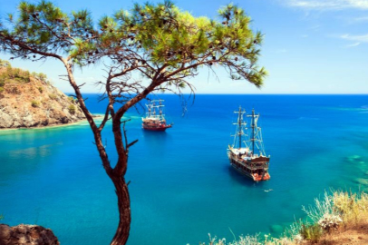 TEKNE TURLARI KEMER'İN GÖZDESİ OLMAYA DEVAM EDİYOR