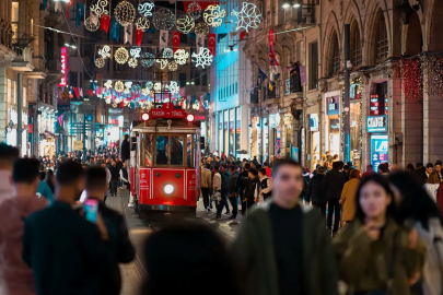 TÜRKİYE NÜFUSU 85 MİLYON 664 BİN