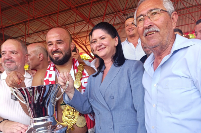 ORHAN OKULU KIRKPINAR'DA BAŞPEHLİVAN OLDU