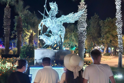 KEMER'DE PEGASUS HEYKELİNE BÜYÜK İLGİ