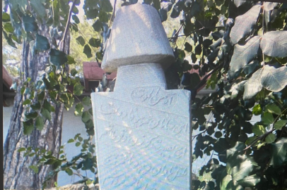 Kemer’de Sessiz Bir Tanık: Osmanlı Döneminden Kalan Tek Mezar ilgi ve tescil bekliyor