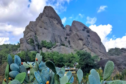 İKİZ KAYALAR TURİZME KAZANDIRILMAYI BEKLİYOR